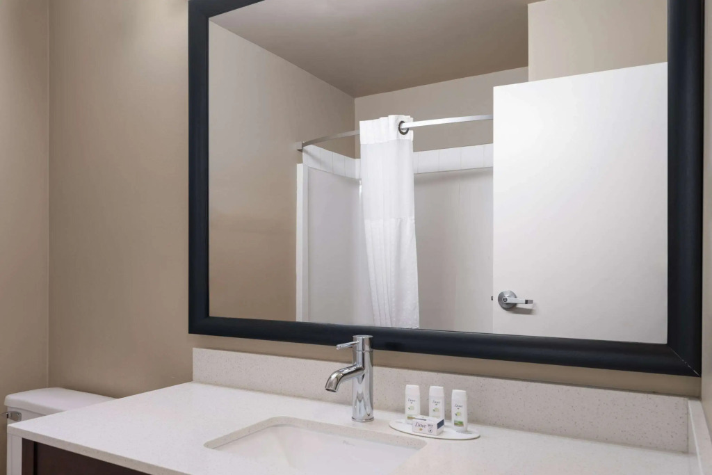 Super 8 by Wyndham Sherwood Park/Edmonton Area