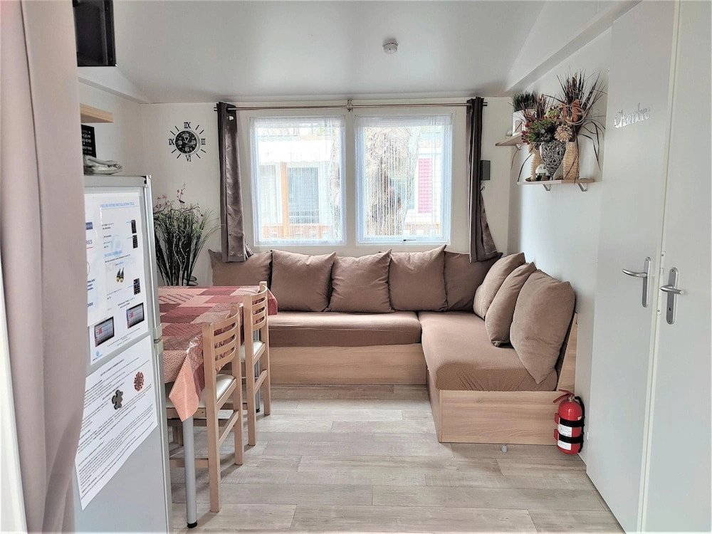 Swanky Mobile Home in Saint Jean de Monts