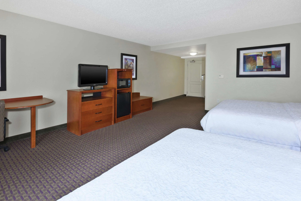 Hampton Inn & Suites Grand Rapids-Airport 28th St