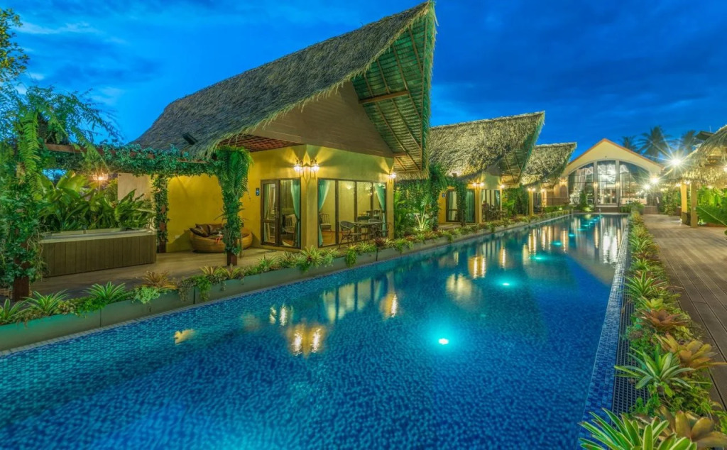 Khum Damnoen Resort