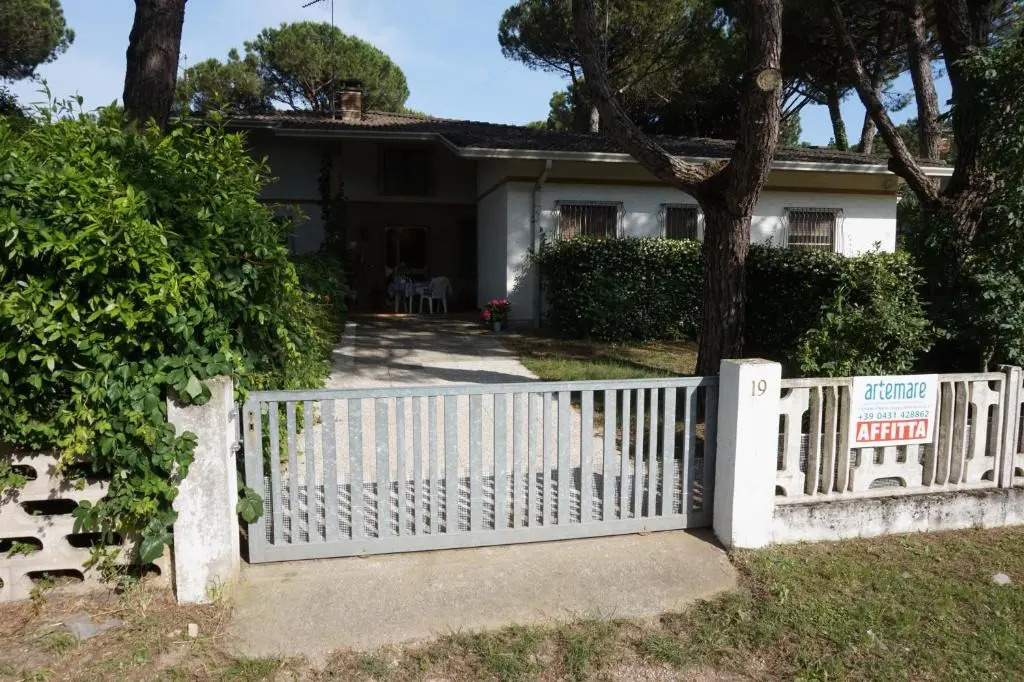 Lovely Semi-detached Villa With Private Garden in Lignano Riviera by Beahost