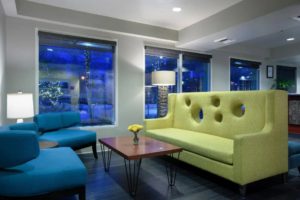 Belltown Inn