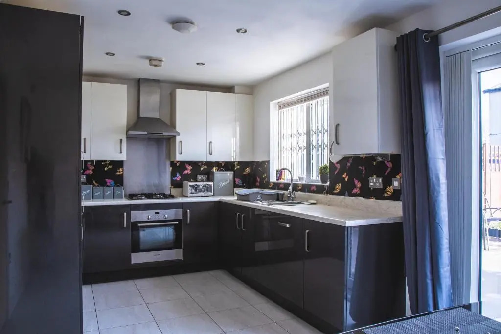 Rest&Recharge at Rylance House by the Etihad Stadium (3 Bedroom, 2.5 Bathroom, Free Parking)