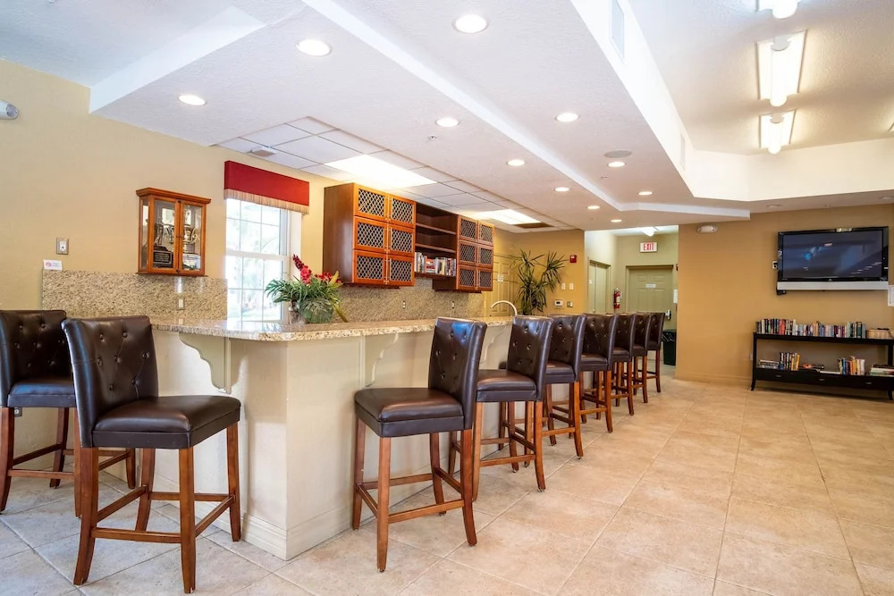 4-206 Ocean Walk - 2 Br Condo
