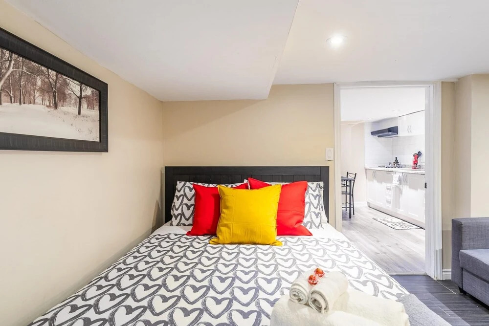 Newly Renovated 1Br Apt W Queen Bed And Netflix