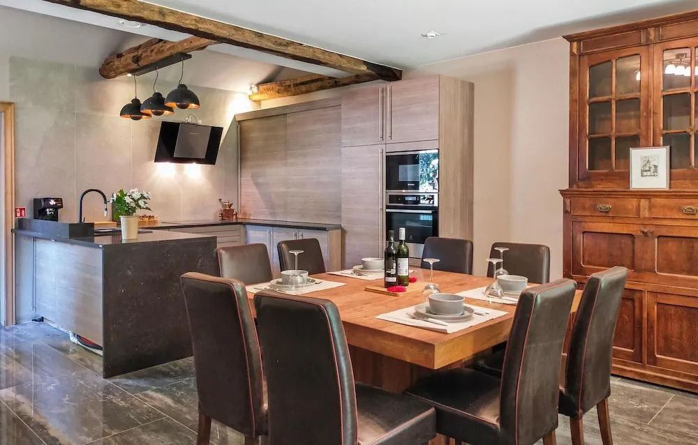 Amazing Home In Knesselare With Sauna