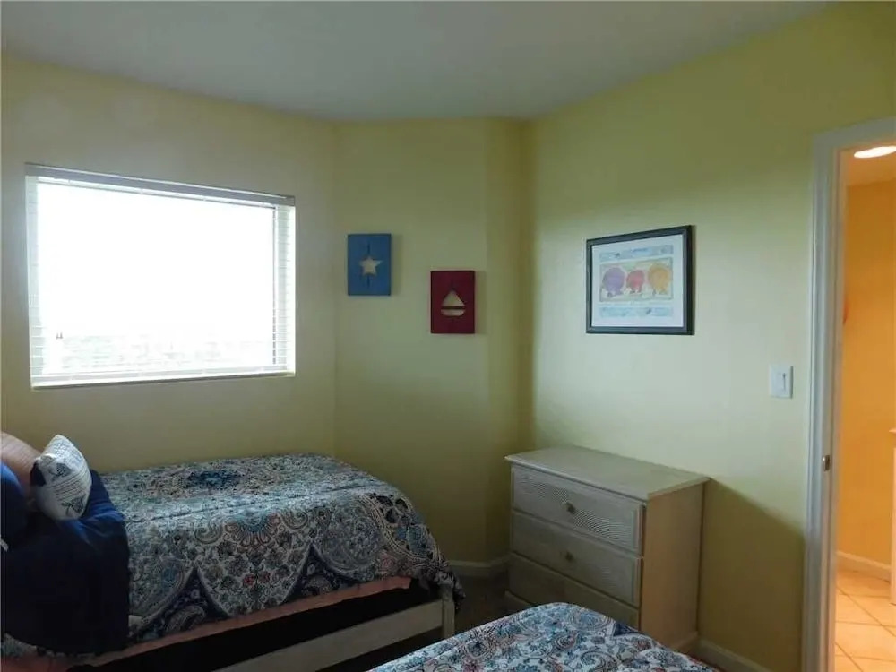 Harbourgate Marina #602 2 Bedroom Condo
