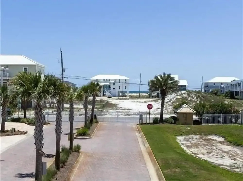 Sea View Play 3 Bedroom Home by RedAwning