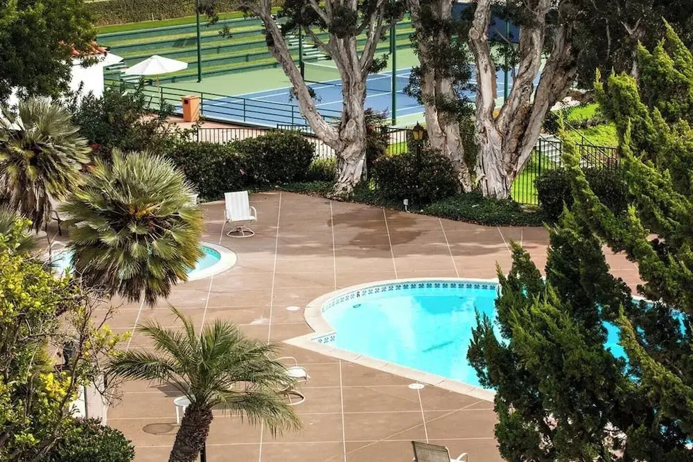Southern Exposure w/ Private Balcony