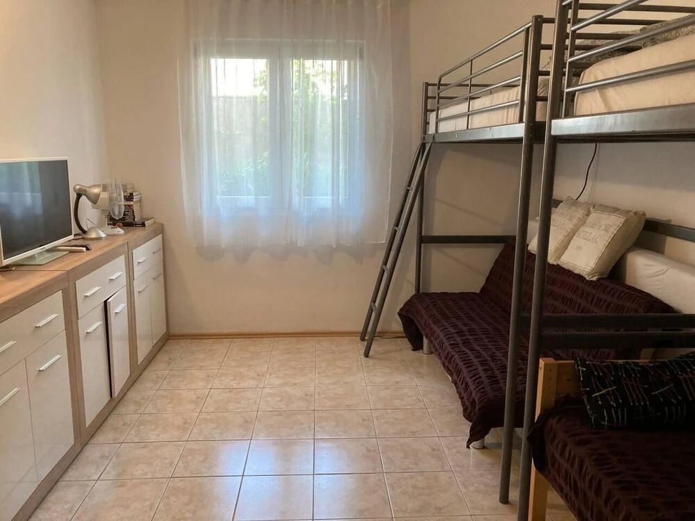 Charming 2-bed Apartment in Necujam