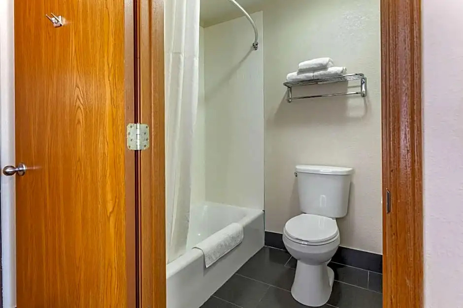 Quality Inn New London