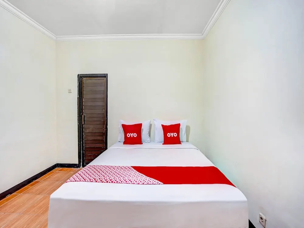 OYO Flagship 90899 Comfitel Siwalankerto