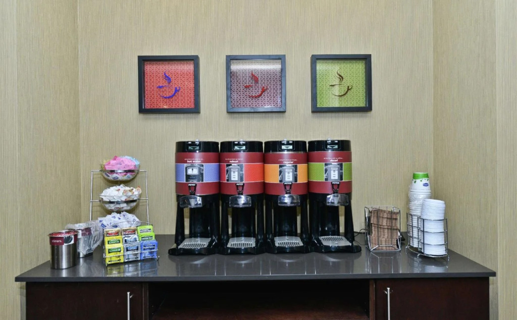 Hampton Inn & Suites Greensboro/Coliseum Area