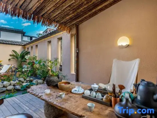 Dali Huajian Lianju Homestay