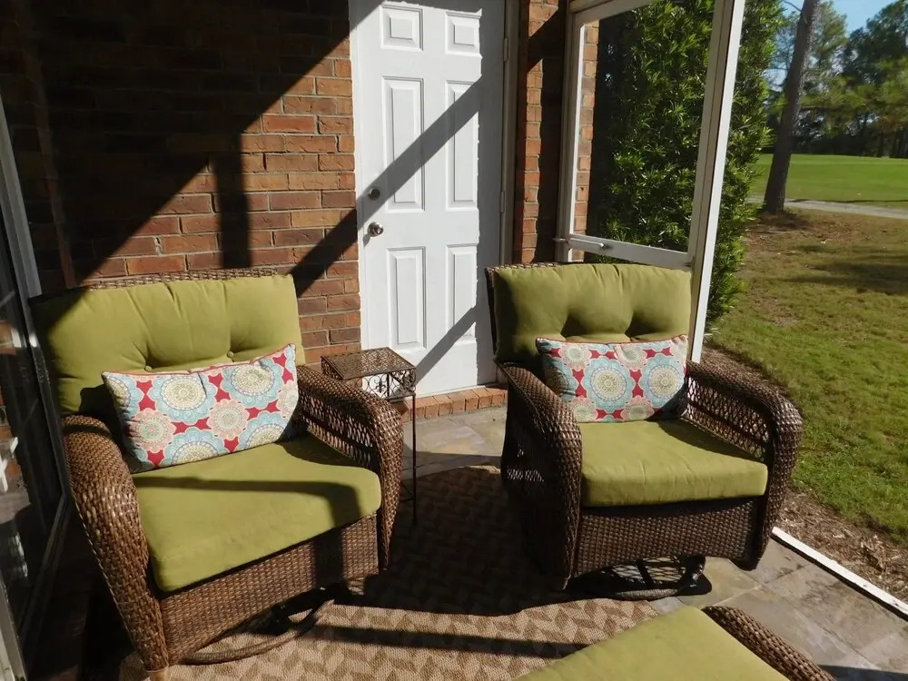 Wedgewood #714 2 Bedroom Condo by Redawning