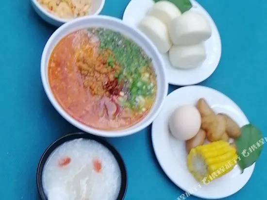Chengkang Business Hotel(腾冲大洋芋花园客栈)