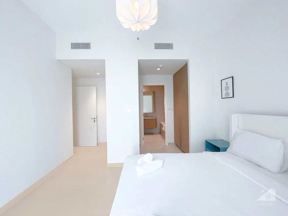 Creek Beach Dubai to Stunning 2B Apt with Balcony in Dubai Creek Harbour