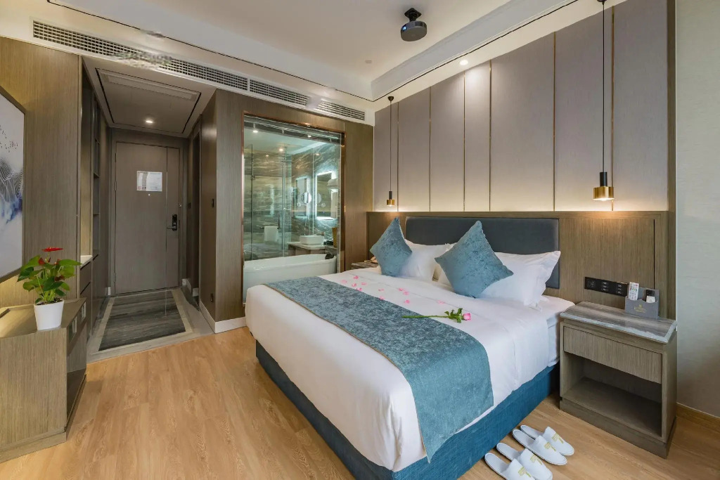Rezen Hotel Wansheng International