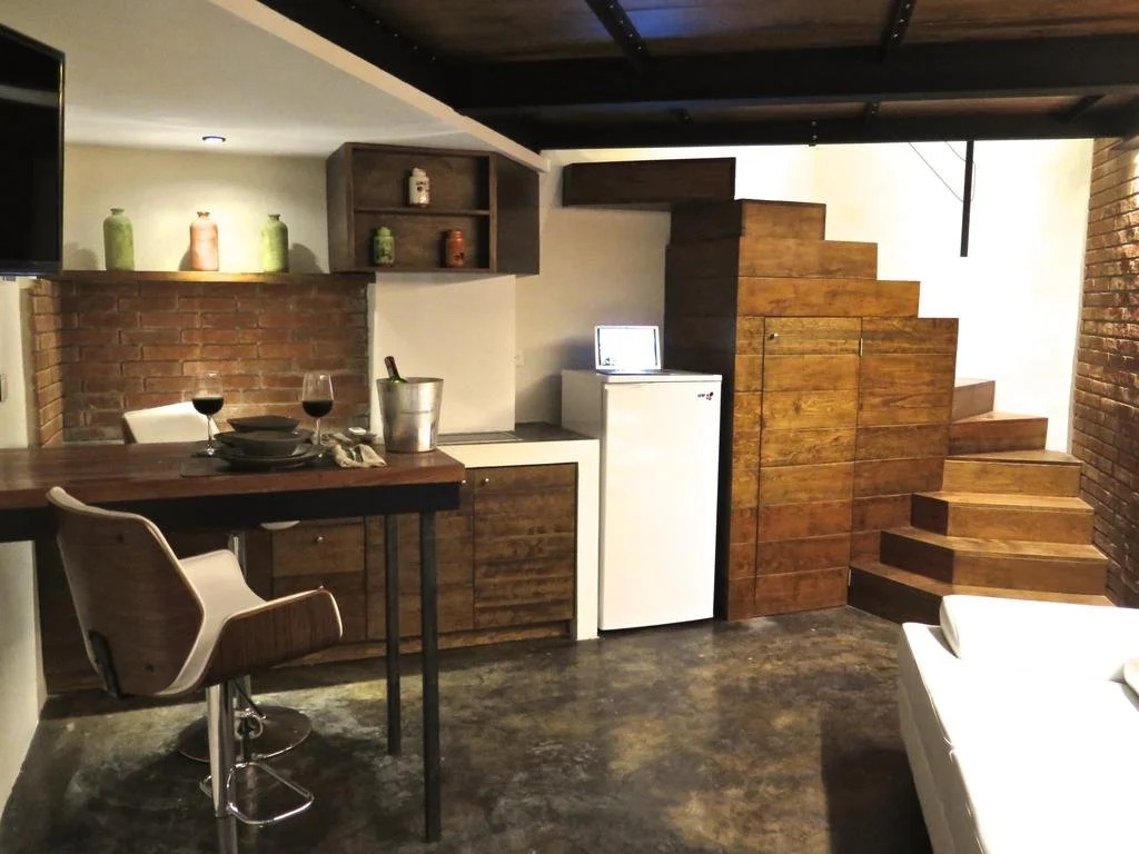 Lory House