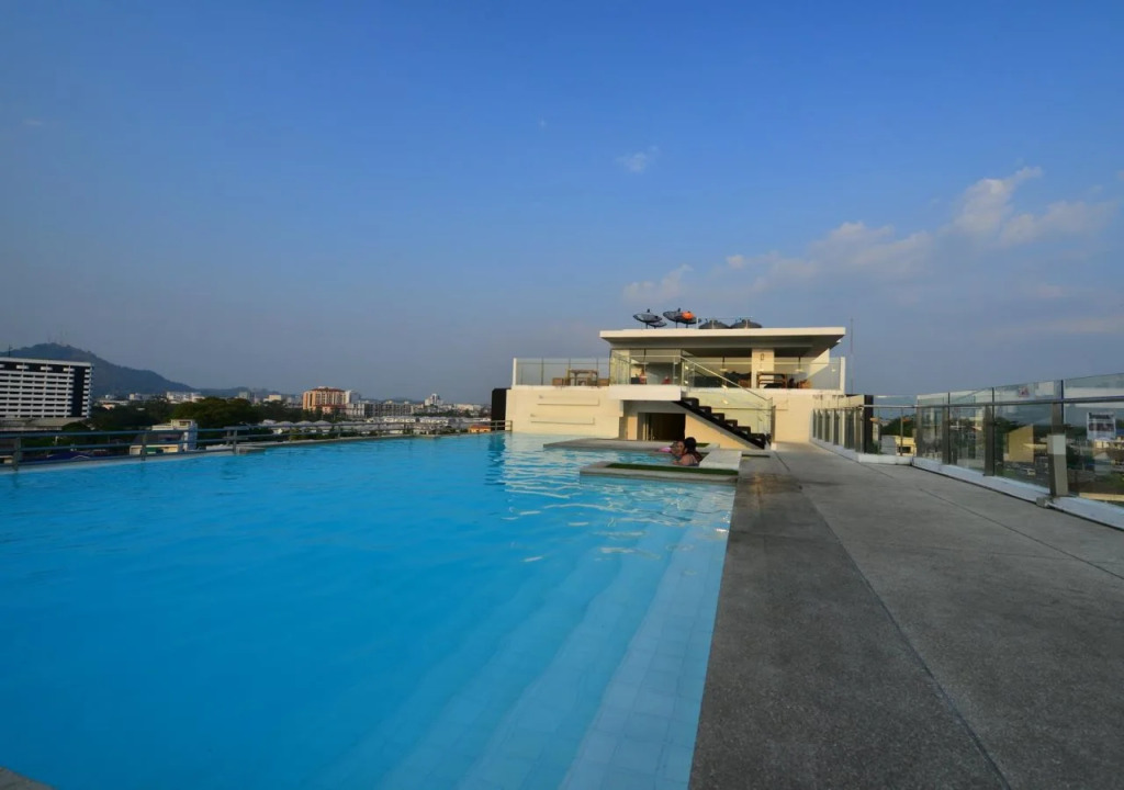 The Wide Suites