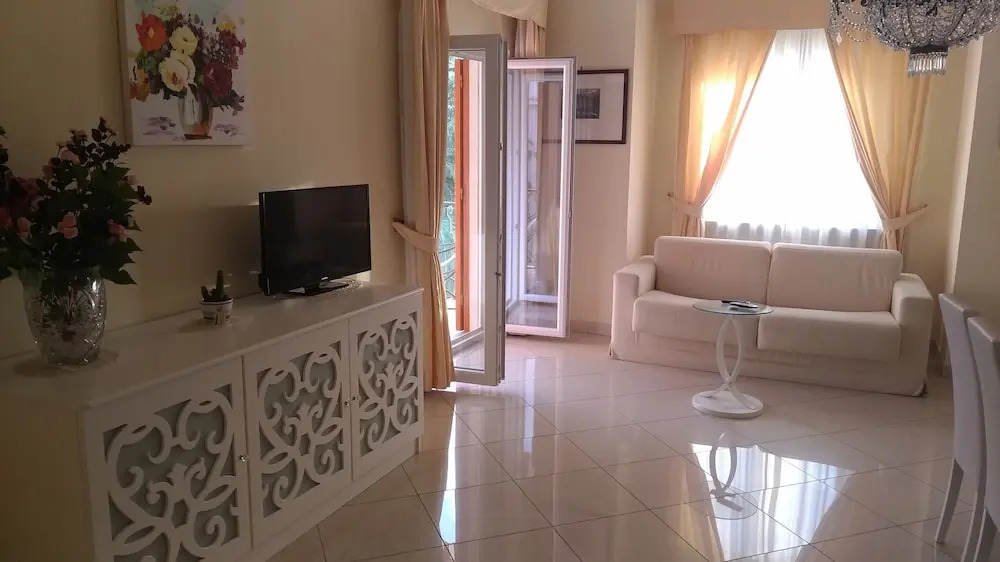 Short-Lets Sorrento Apartment and Pool
