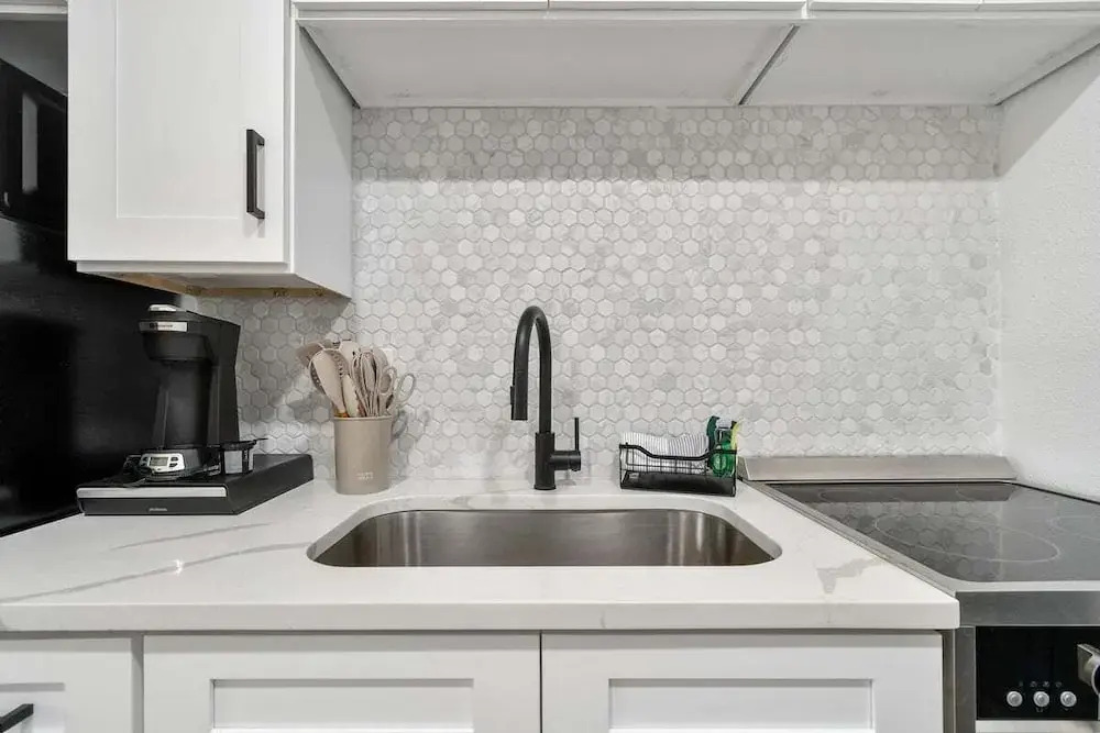 117 127th Ave E Unit 6