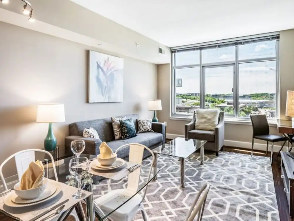 Global Luxury Suites at Town Center