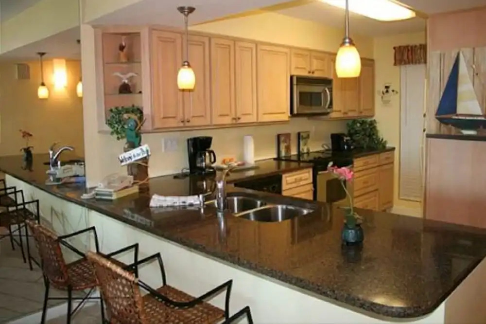 Shorewood Oceanfront - 2 & 3 Bedroom Villas