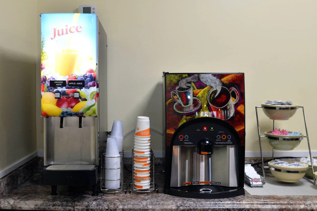 Quality Inn & Suites Gulf Breeze Bayside near Pensacola Beach