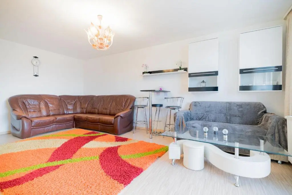 Id 6851 | Private Apartment