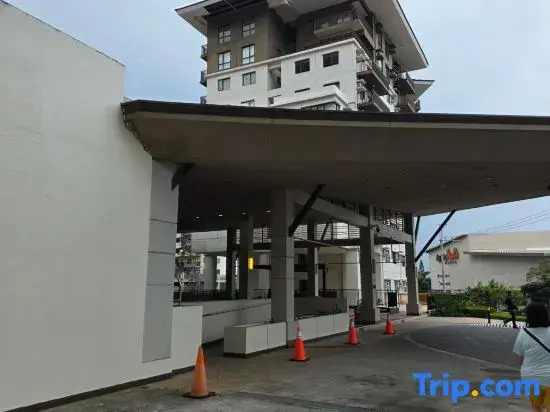 Q Inn Serin East, Tower 2, Behind Ayala Malls, Tagaytay City