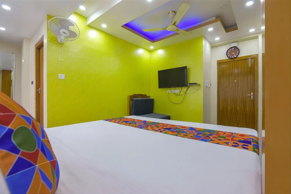 Fabhotel Dreamland