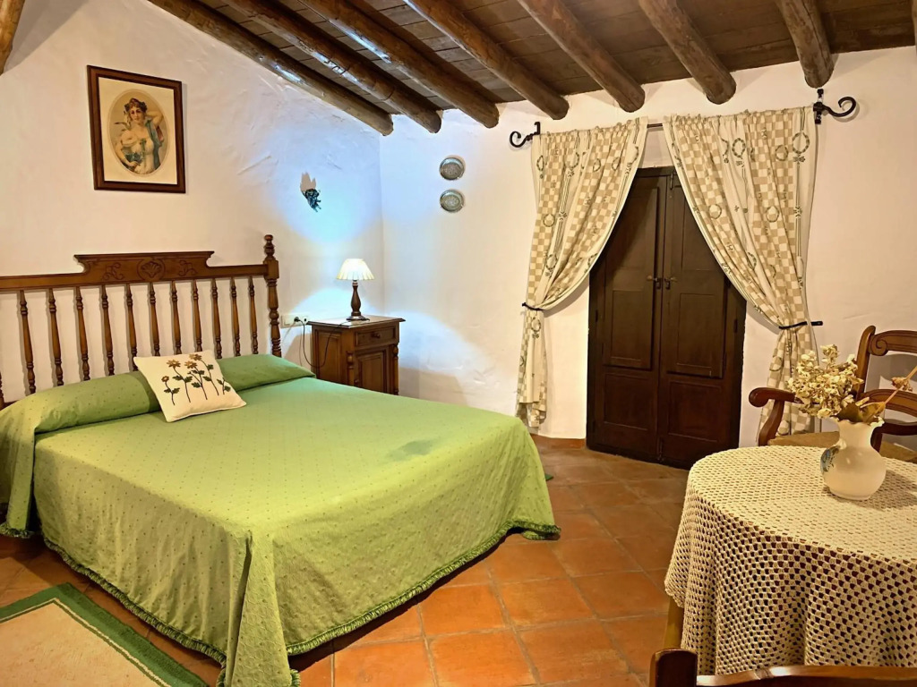 Casa rural familiar en el pueblo de Zahara de la Sierra