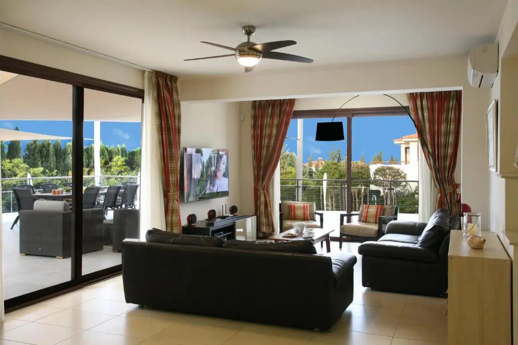 Villa Leonidas