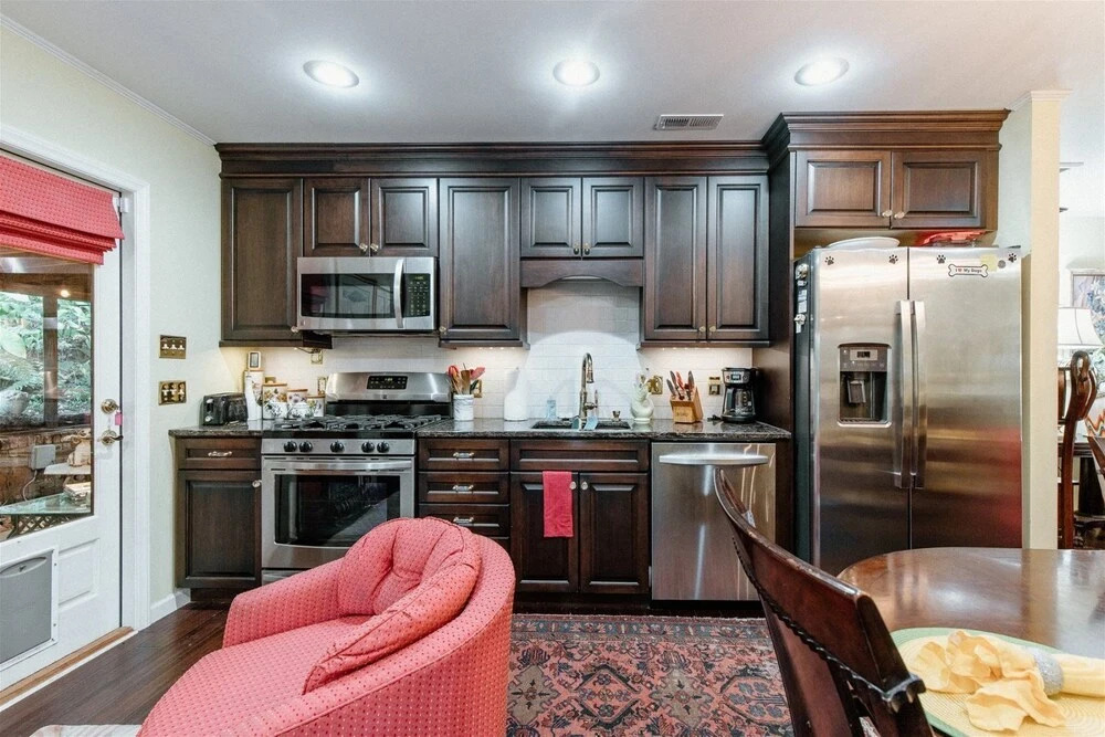 Knoxbury Terr, 25