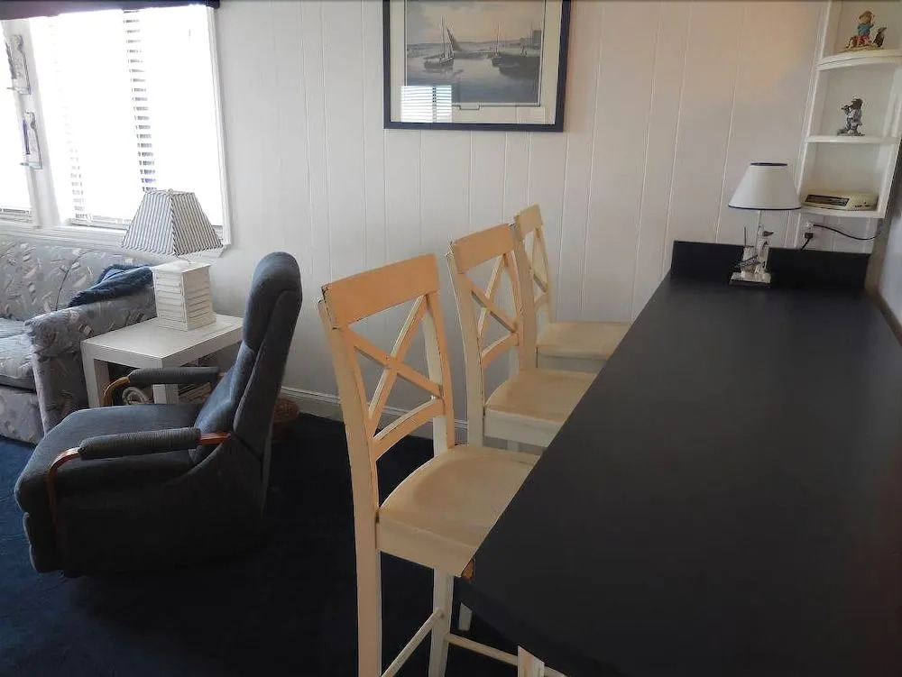 Ocean Forest E110 - 2 Br Condo