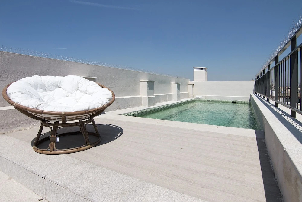 Chezmoihomes Luxury Cathedral Penthouse