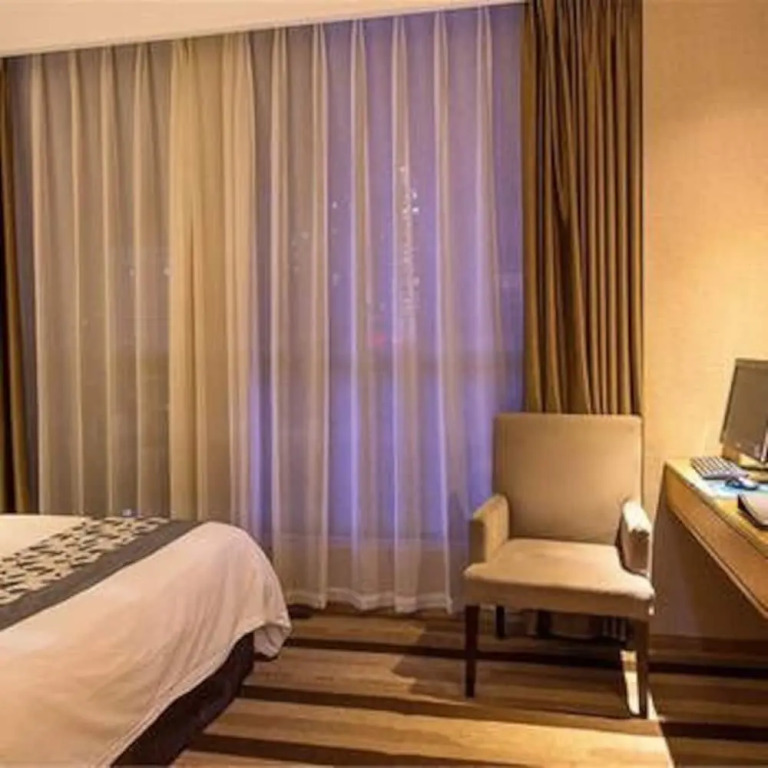 Huating Hotel