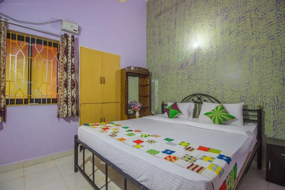 OYO 22067 Home Cozy 1BHK Near Carmona Beach