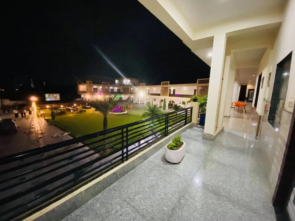Hotel Kumkum Palace