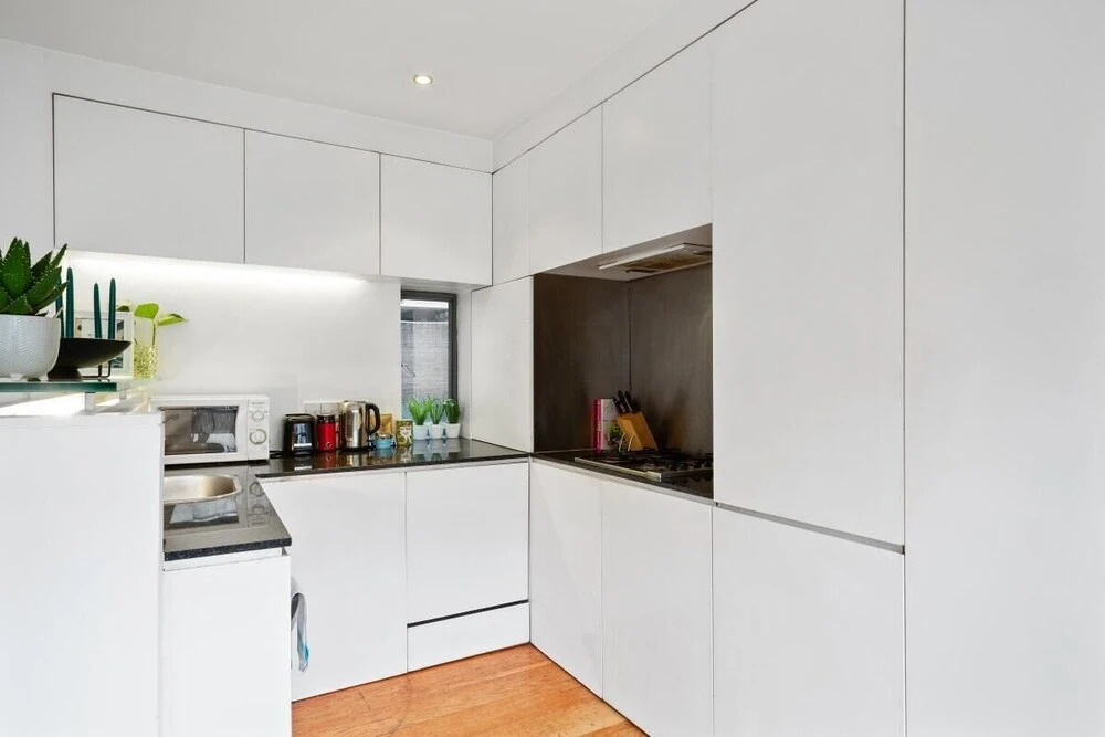 Beautiful 2bdr/2bath Apt in Mayfair, 3mins to Tube
