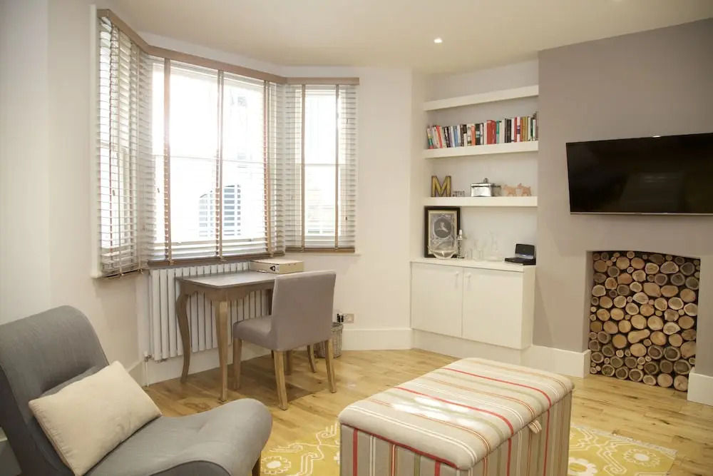1 Bedroom Apartment near Kings Road