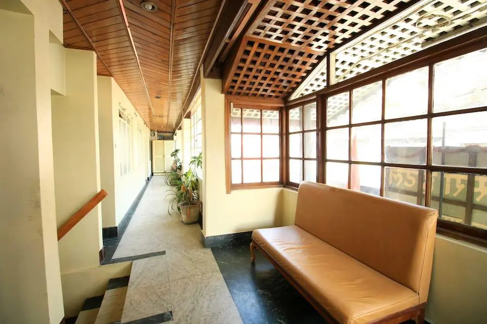 Hotel Apsara & Restaurant In Darjeeling With Mountain View Room