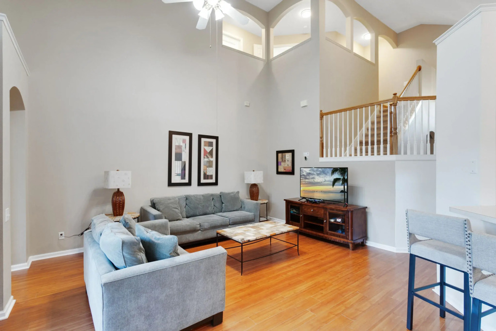 Spectacular 5BR House - South Facing Pool & Spa, Four Corners