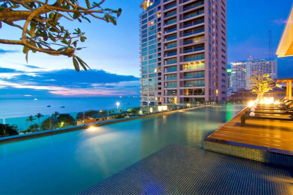 Seven Zea Chic Hotel