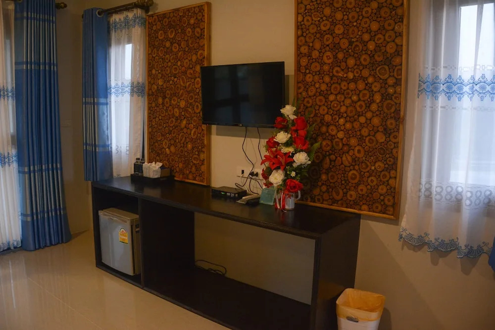Phu Chom Mork Resort