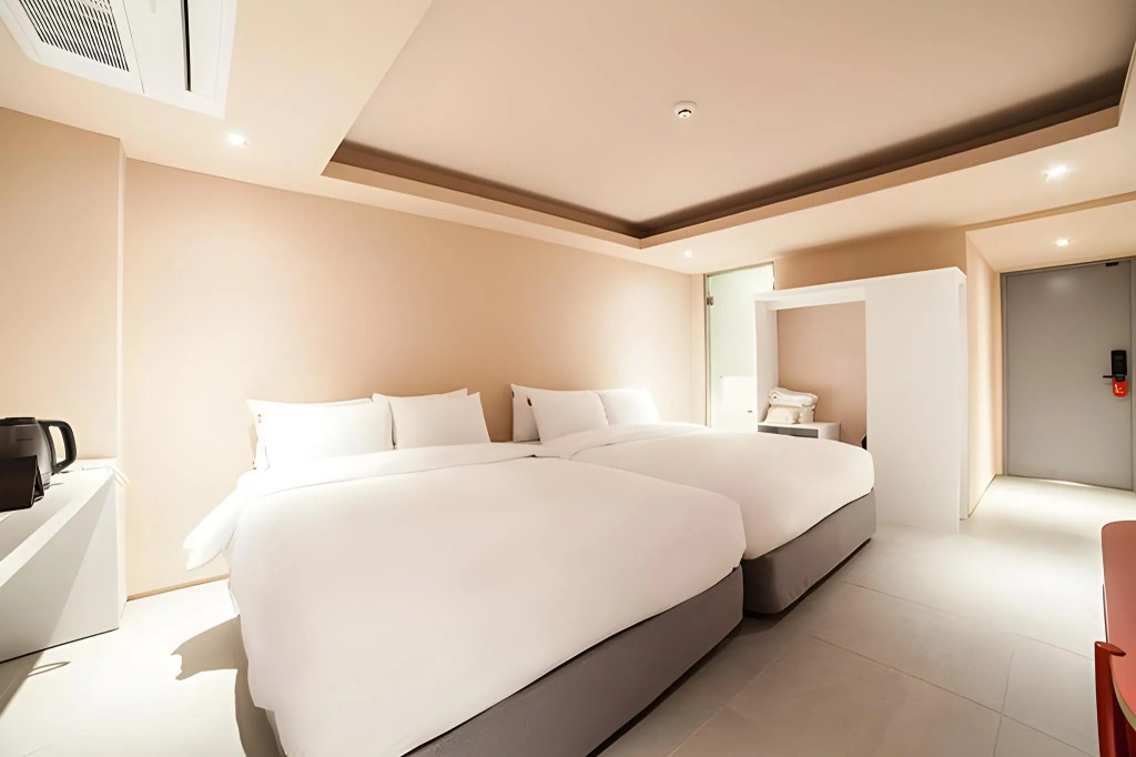 Bobo Hotel Hongdae