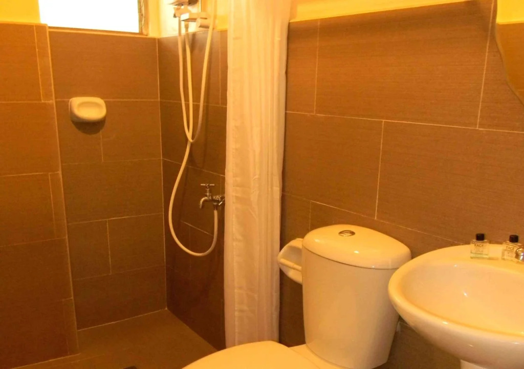 TR3ATS Guest House Bohol - Hostel