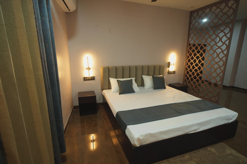Kasa Courtyard Hotel