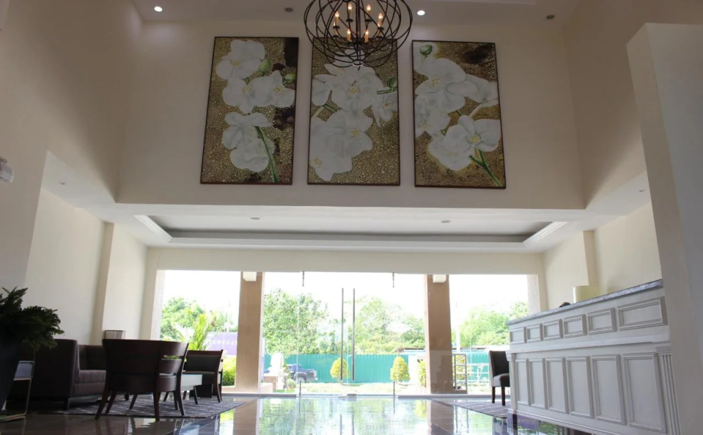 Sotogrande Iloilo Hotel